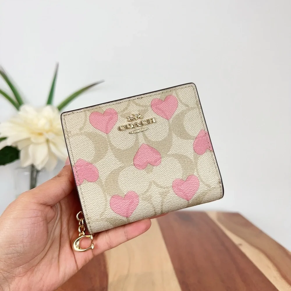 NWT Coach Snap Wallet In Signature Canvas With Heart Print